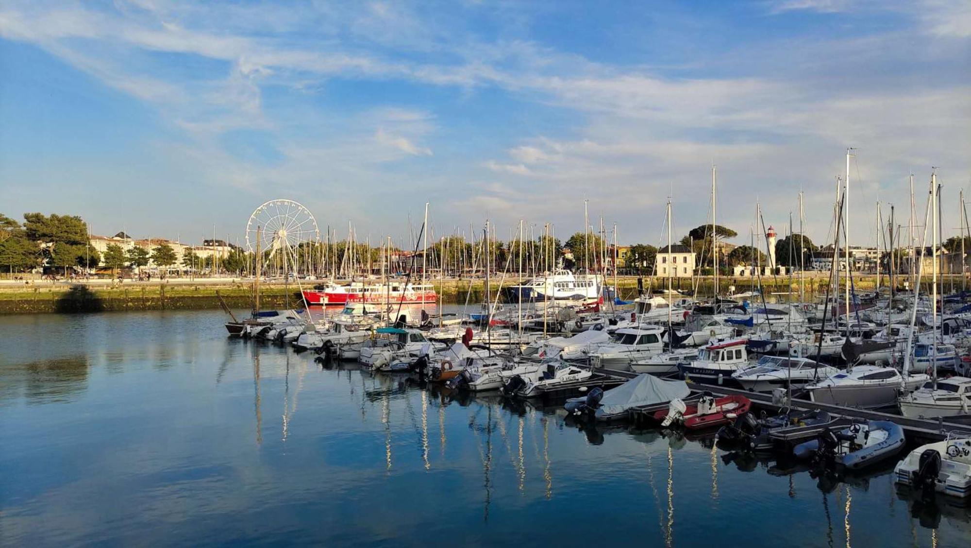 Charmant T2 Avec Piscine Vue Lac Aux Minimes La Rochelle La Rochelle  Luaran gambar